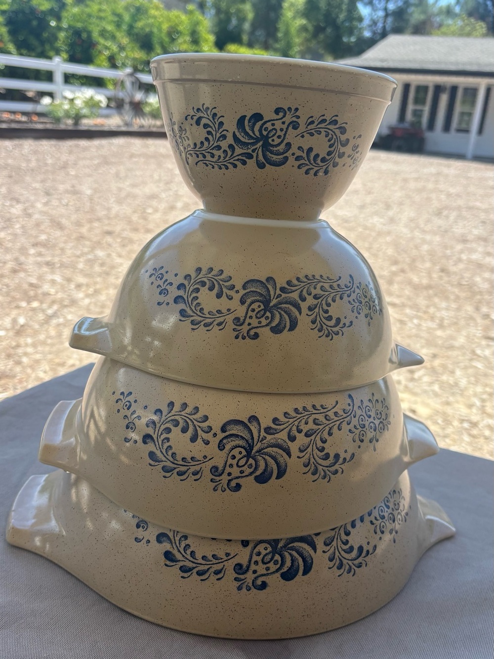 Vintage Pyrex Homestead mixing bow set Cinderella and standard